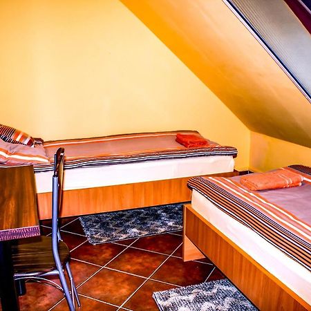 Nexus Vendeghaz Szeged Aparthotel Bagian luar foto