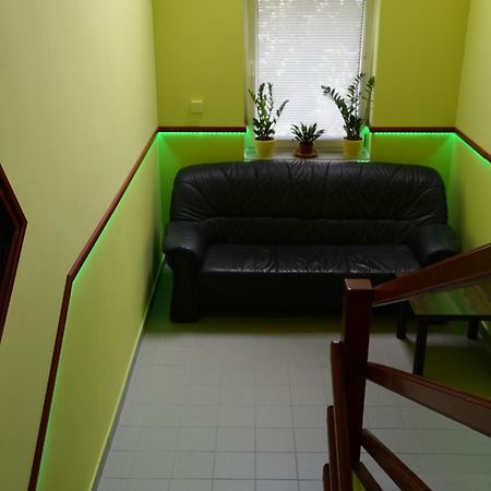 Nexus Vendeghaz Szeged Aparthotel Bagian luar foto