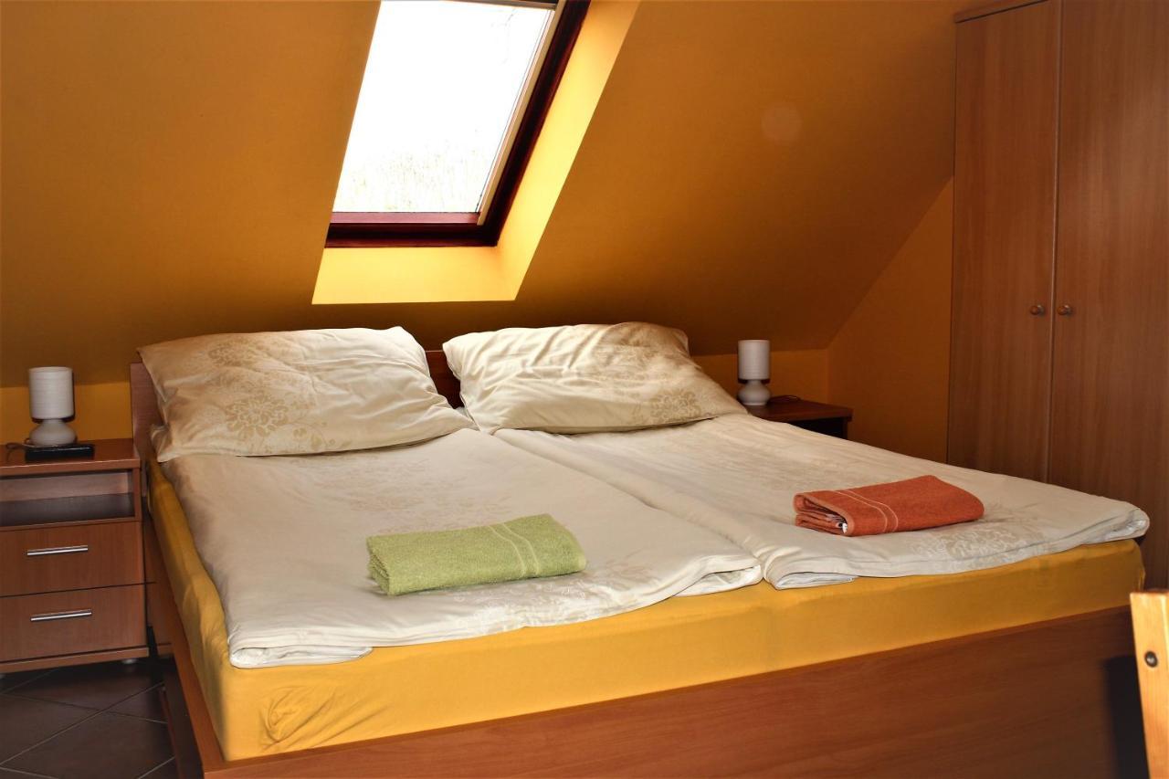 Nexus Vendeghaz Szeged Aparthotel Bagian luar foto