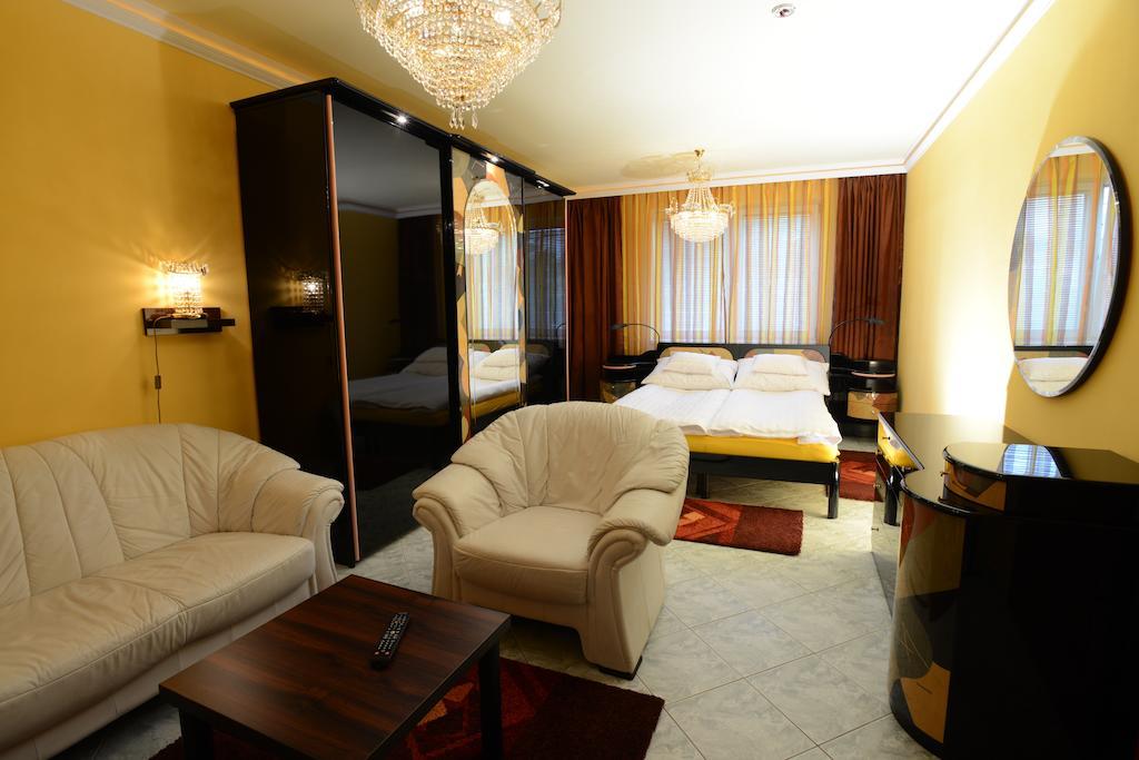 Nexus Vendeghaz Szeged Aparthotel Ruang foto
