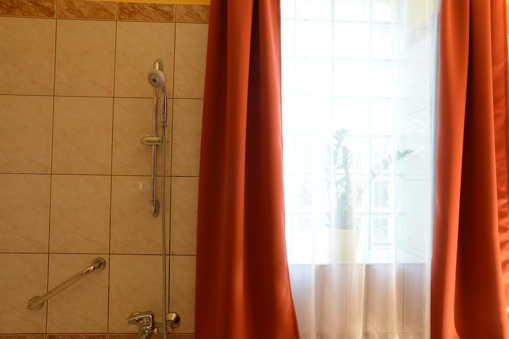 Nexus Vendeghaz Szeged Aparthotel Bagian luar foto