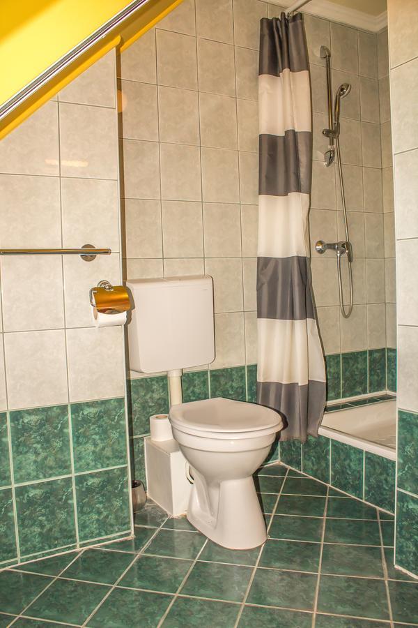 Nexus Vendeghaz Szeged Aparthotel Bagian luar foto